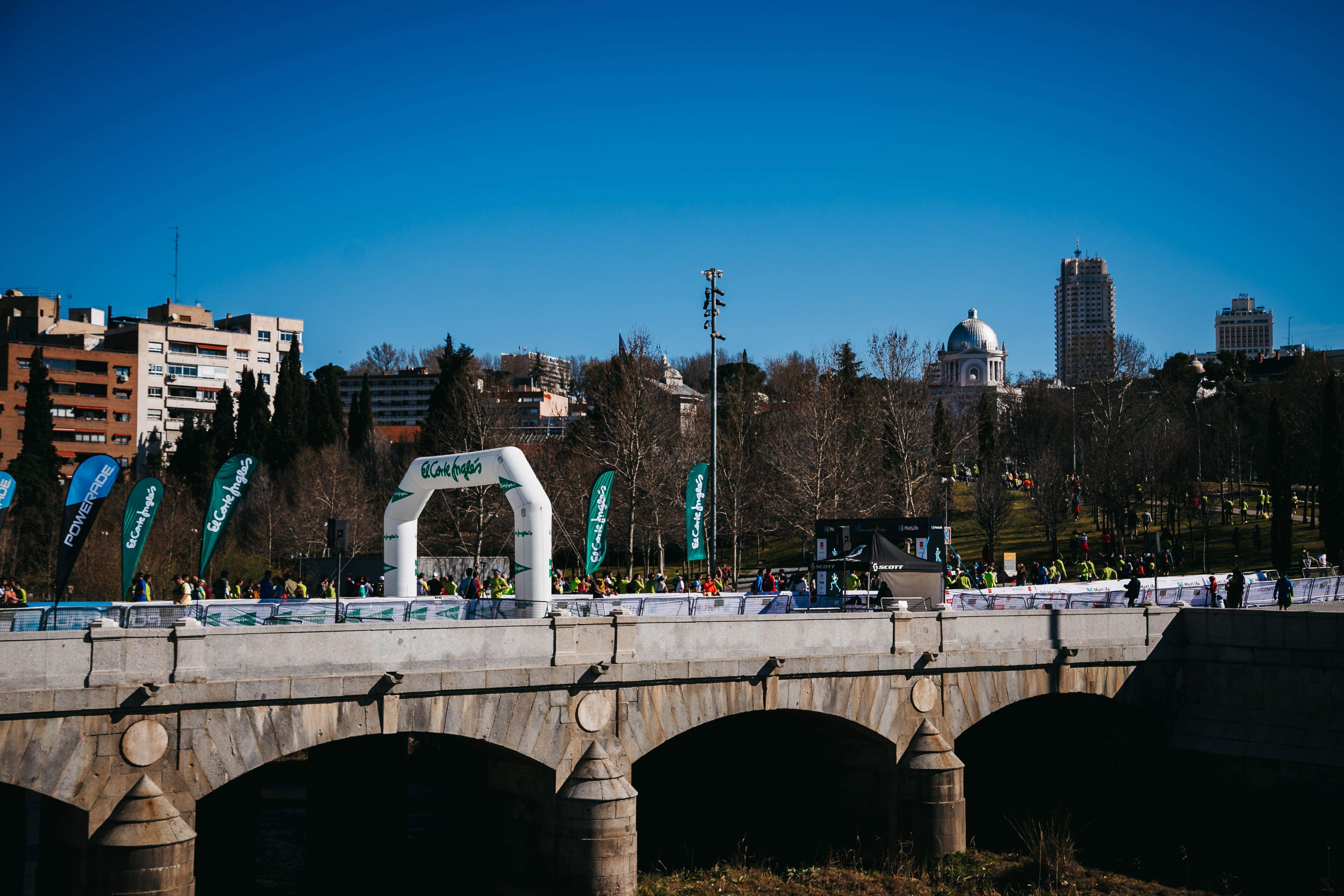 Todas las fotos de la premiación del Metlife 15K Madrid Activa 2023 4