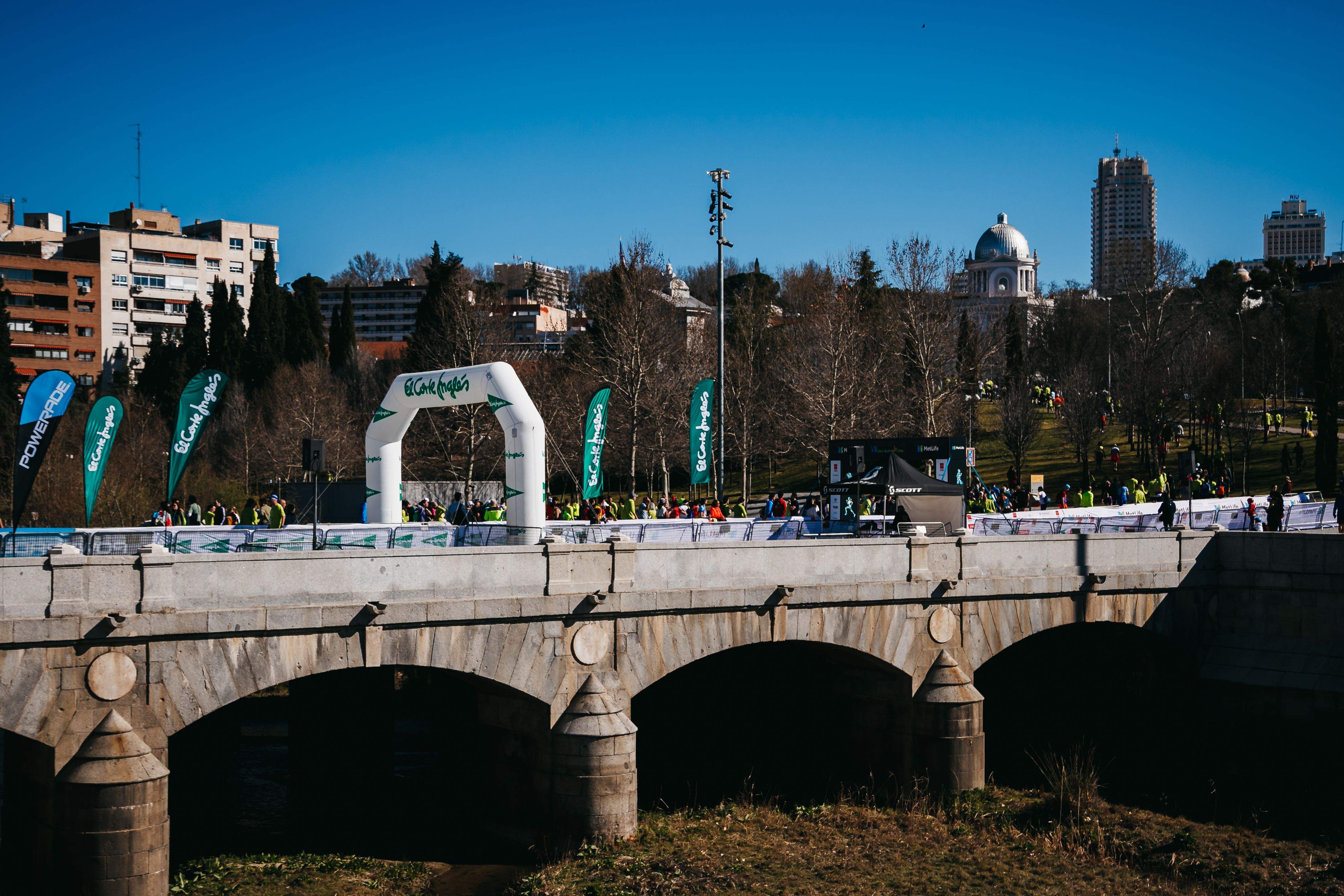 Todas las fotos de la premiación del Metlife 15K Madrid Activa 2023 5