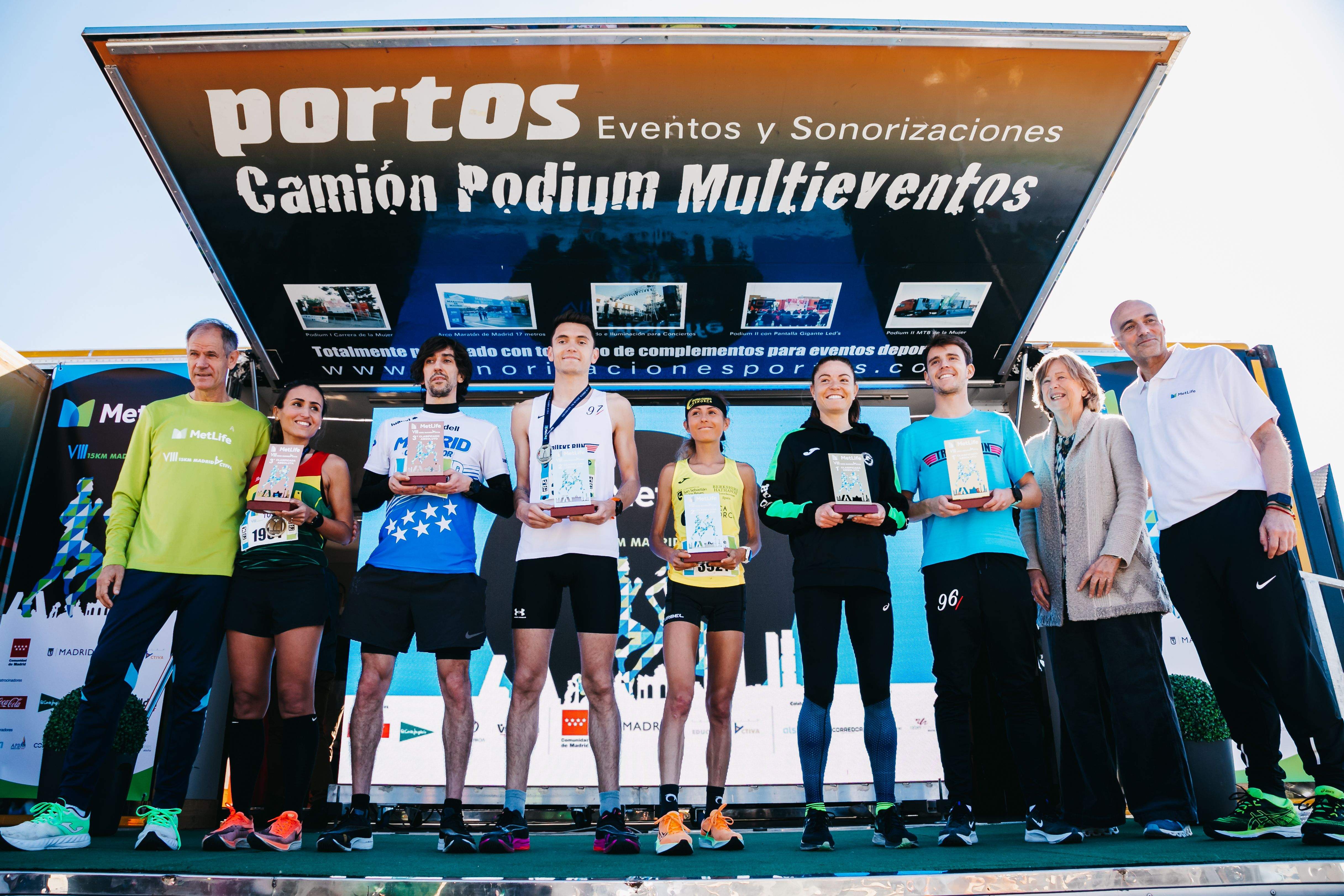 Todas las fotos de la premiación del Metlife 15K Madrid Activa 2023 20