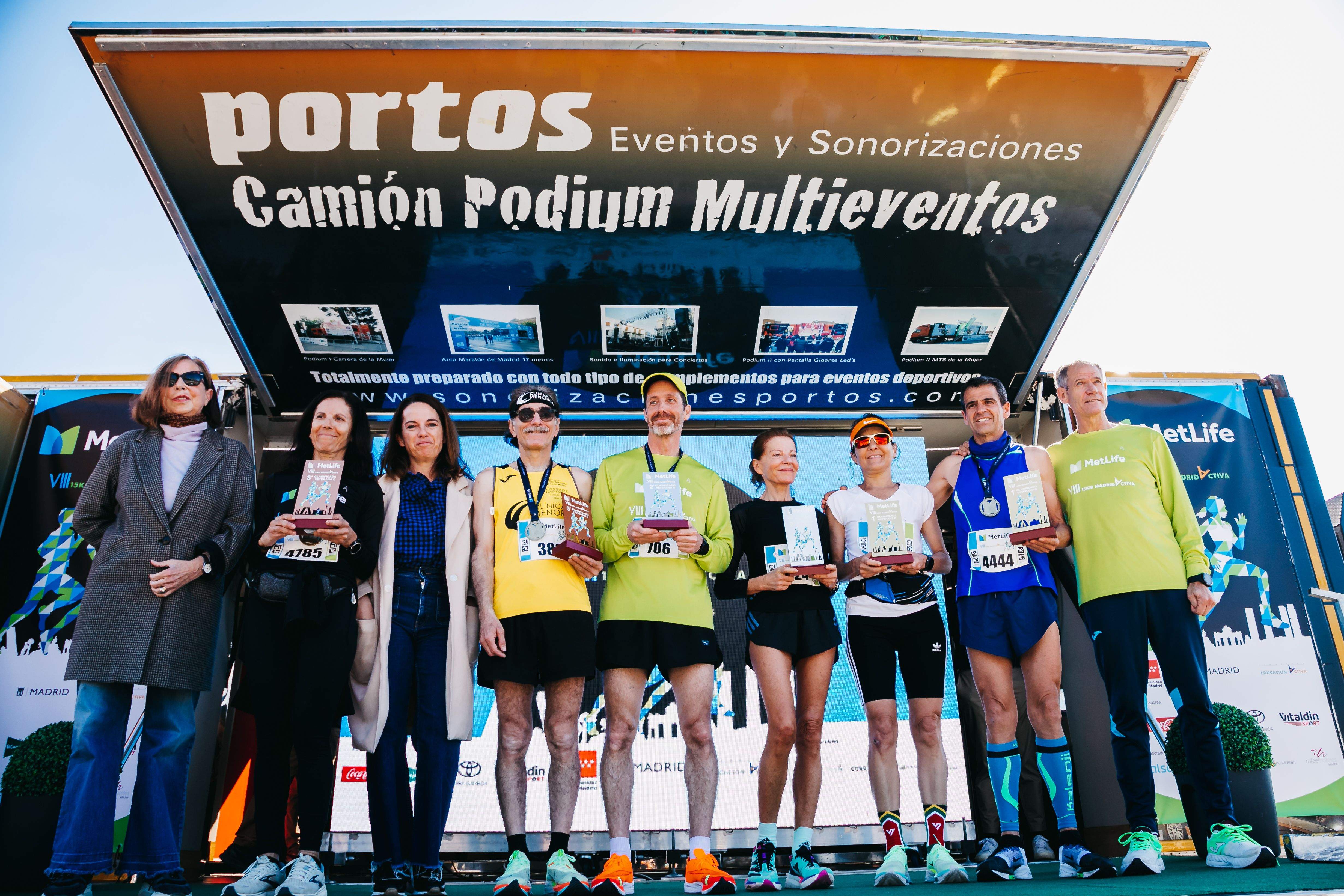Todas las fotos de la premiación del Metlife 15K Madrid Activa 2023 26