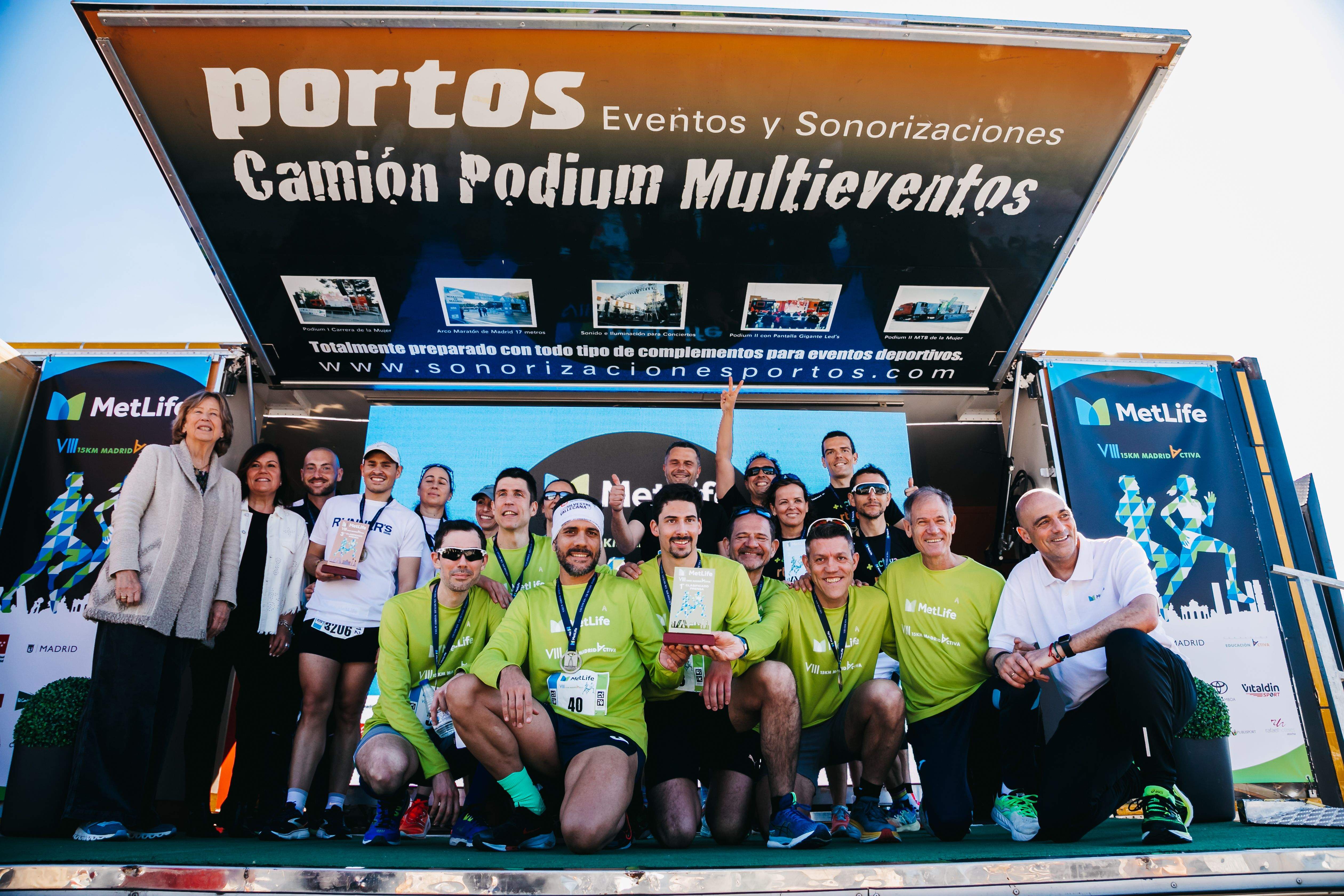 Todas las fotos de la premiación del Metlife 15K Madrid Activa 2023 27