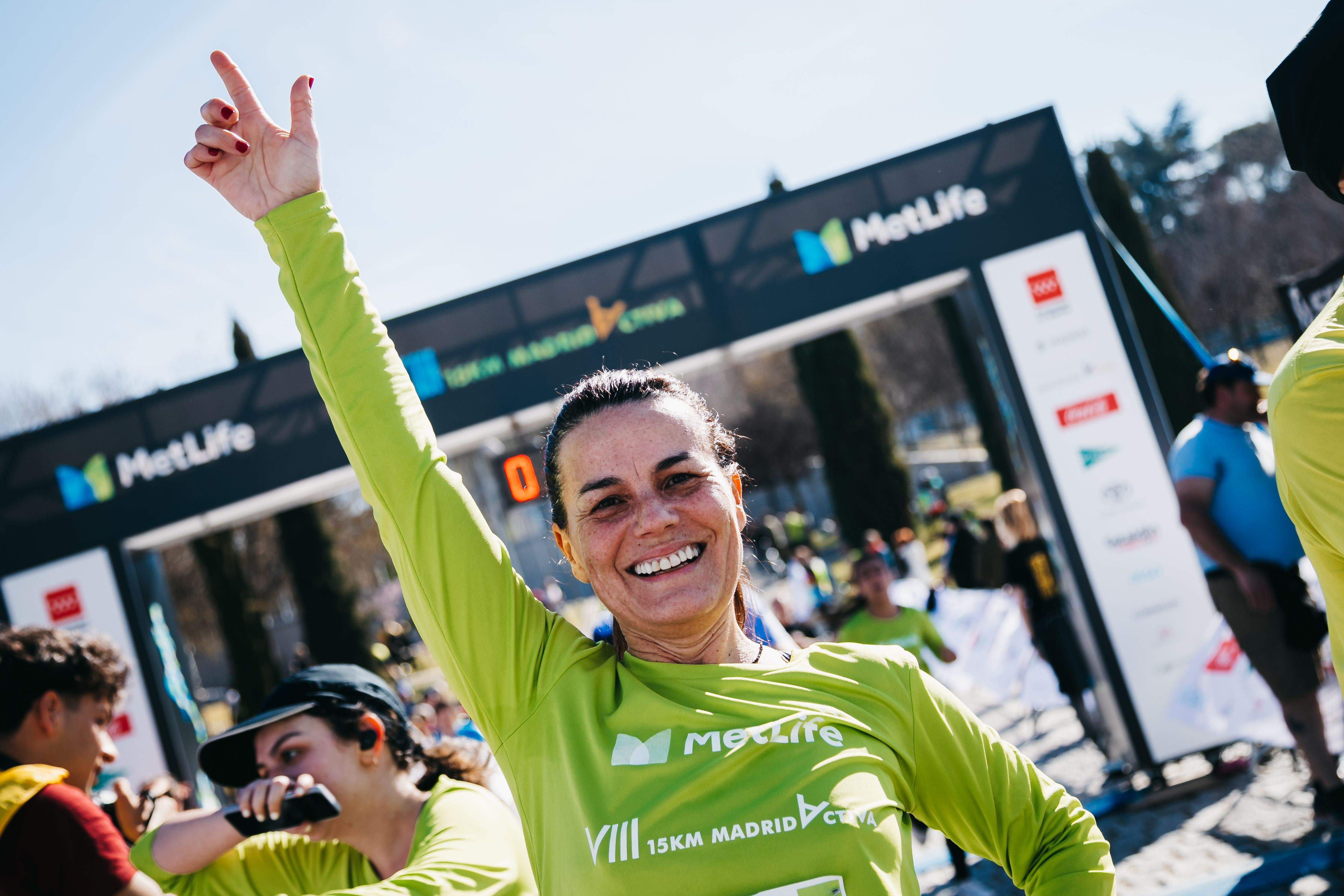 Este plan te conducirá hacia a la meta de los 15Km MetLife Madrid Activa a menos de 5 minutos el kilómetro. LATE MI LENTE