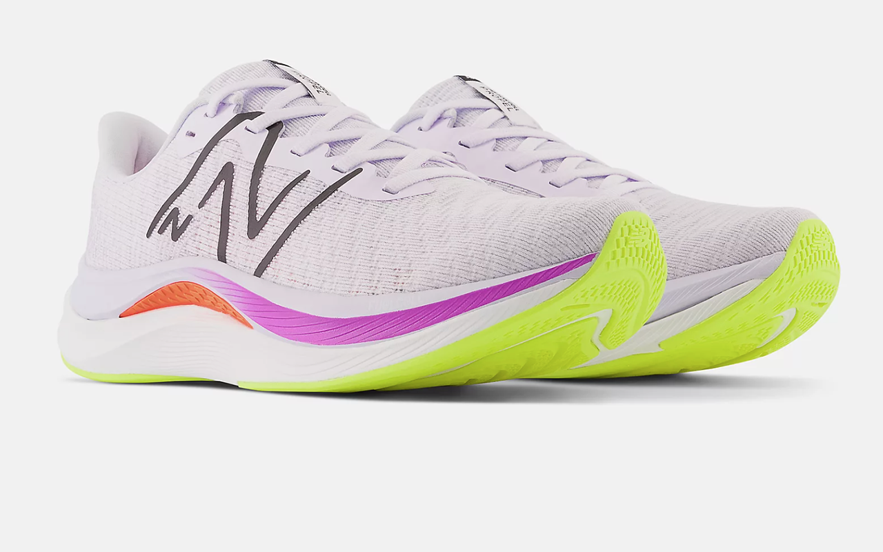 New Balance FuelCell Propel v4