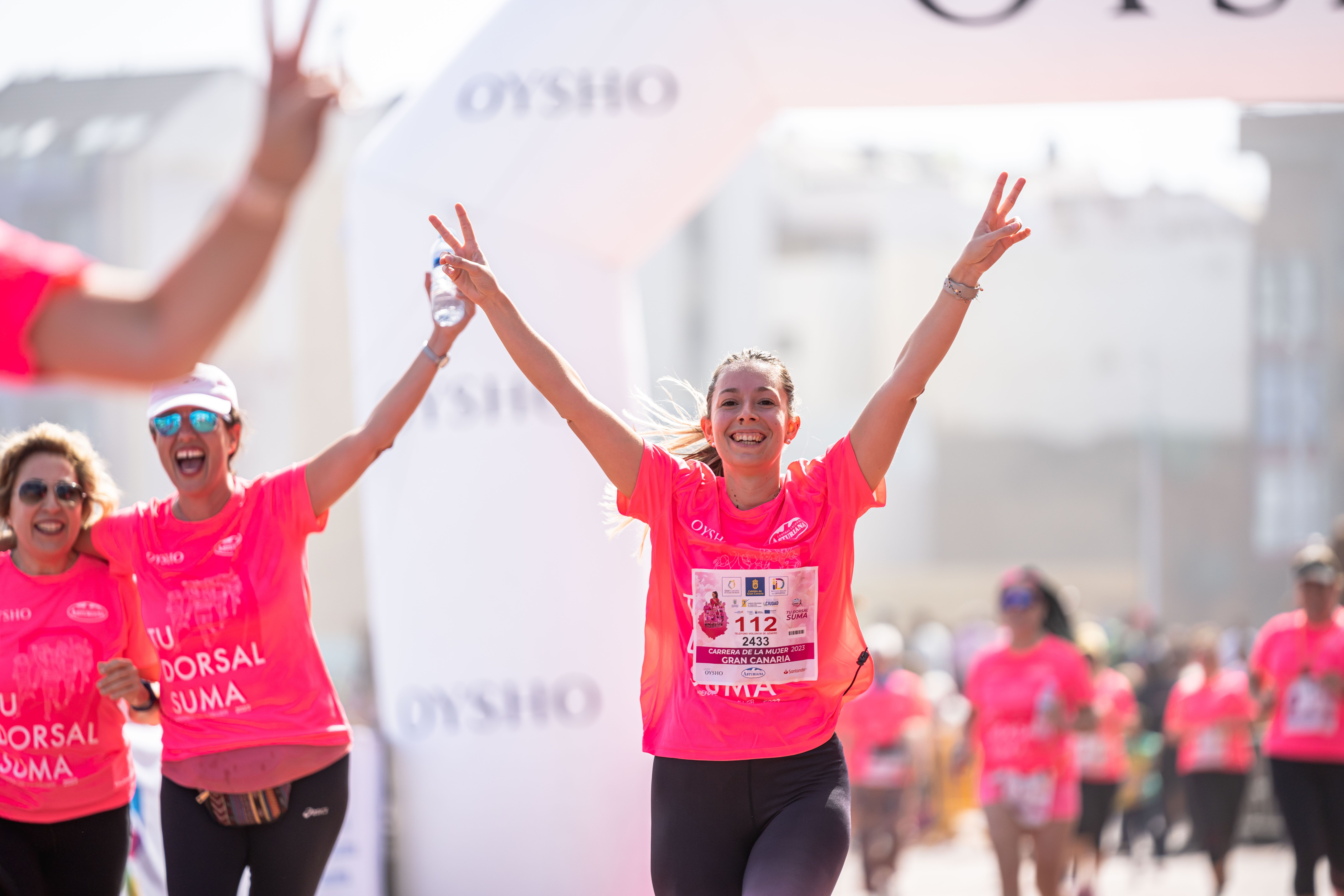 Una imagen de la llegada a meta de la Carrera de la Mujer de Gran Canaria. VSM PHOTOEVENTS.
