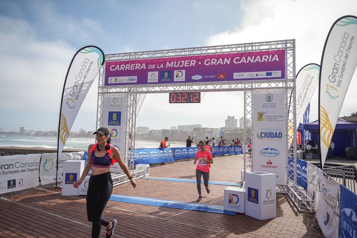Las fotos de meta de la Carrera de la Mujer de Gran Canaria 11 31 23 15701 O