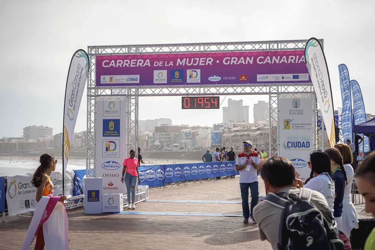 Las fotos de meta de la Carrera de la Mujer de Gran Canaria11 19 04 15701 O