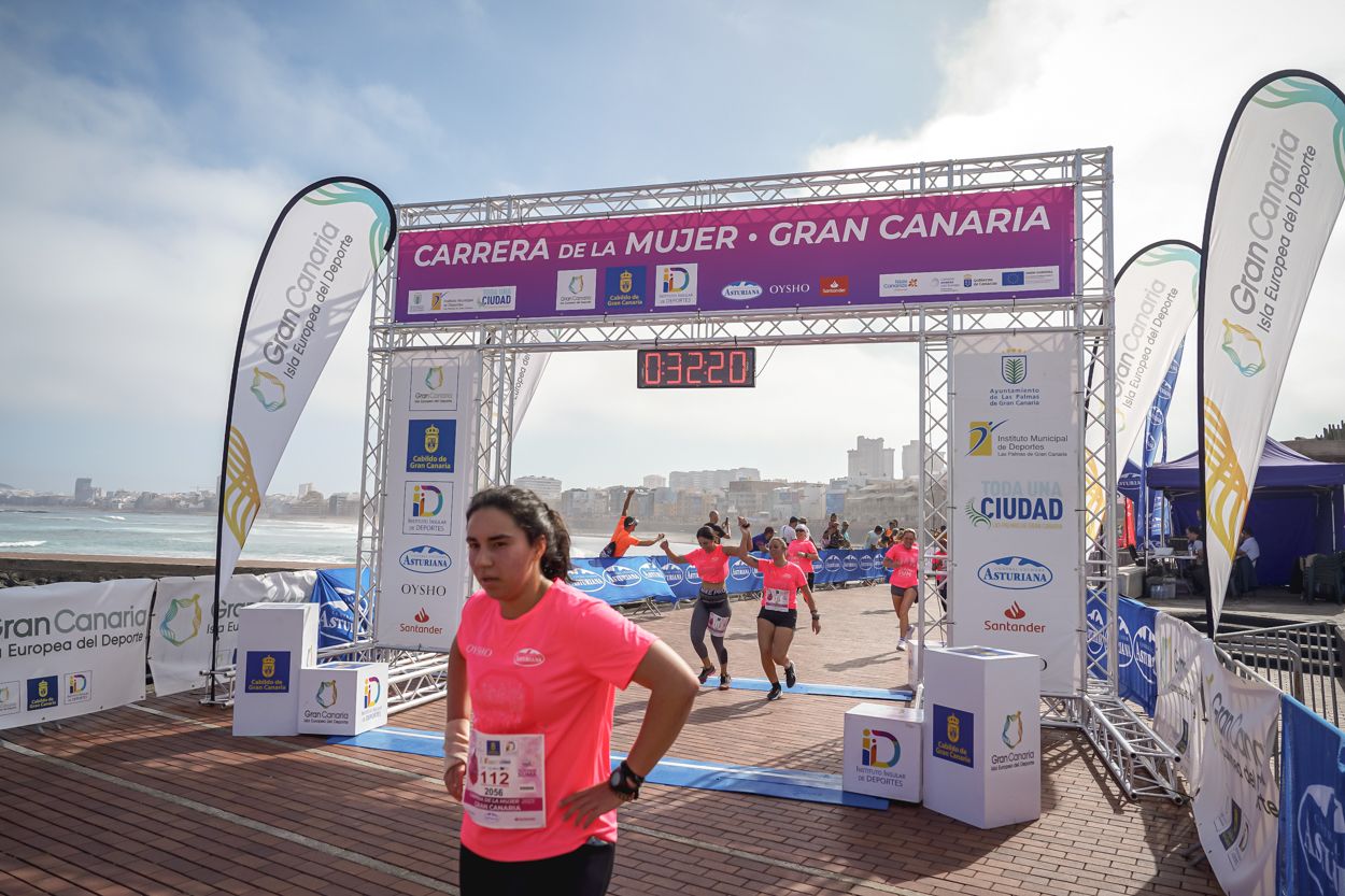 Las fotos de meta de la Carrera de la Mujer de Gran Canaria 11 31 31 15701 O