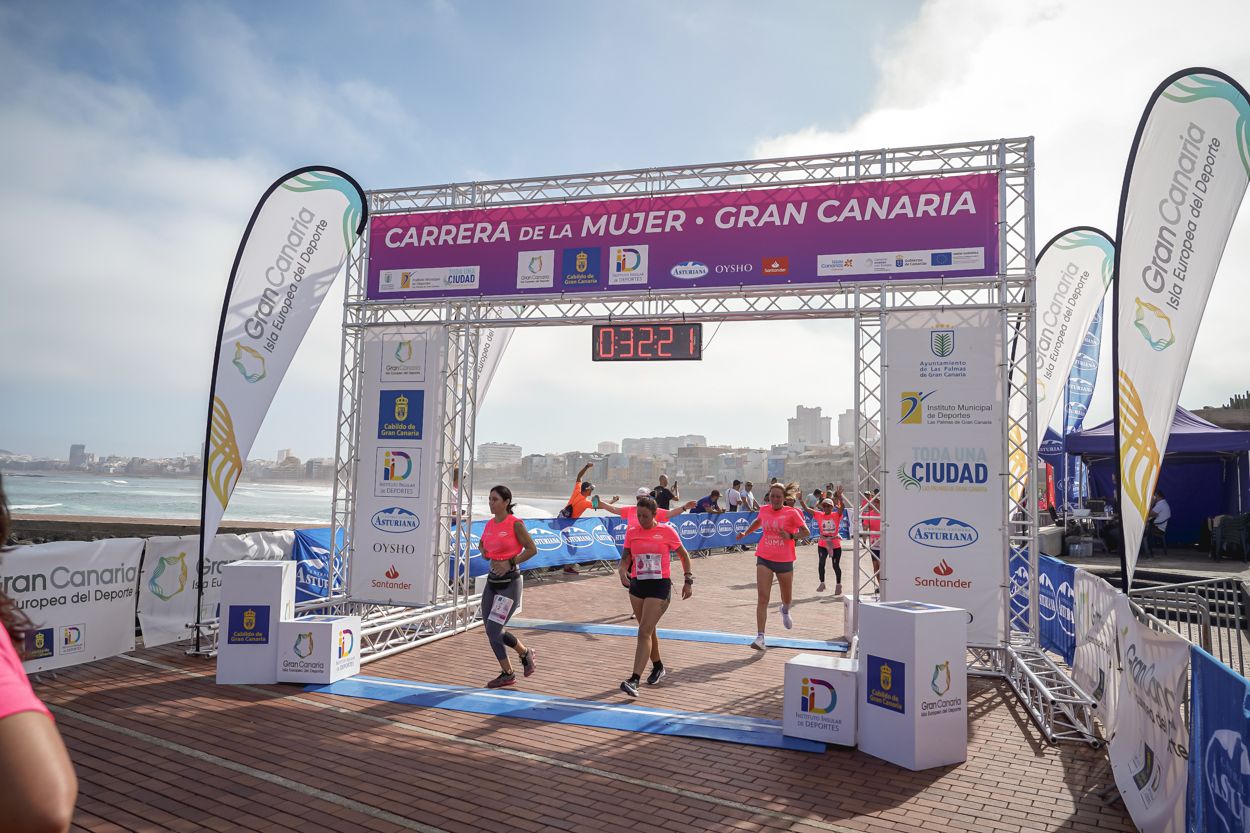 Las fotos de meta de la Carrera de la Mujer de Gran Canaria 11 31 32 15701 O