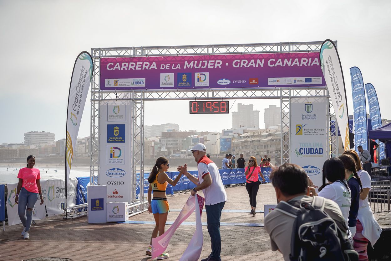 Las fotos de meta de la Carrera de la Mujer de Gran Canaria11 19 08 15701 O