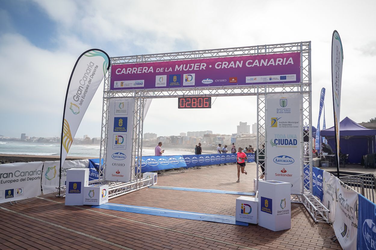 Las fotos de meta de la Carrera de la Mujer de Gran Canaria11 27 16 15701 O