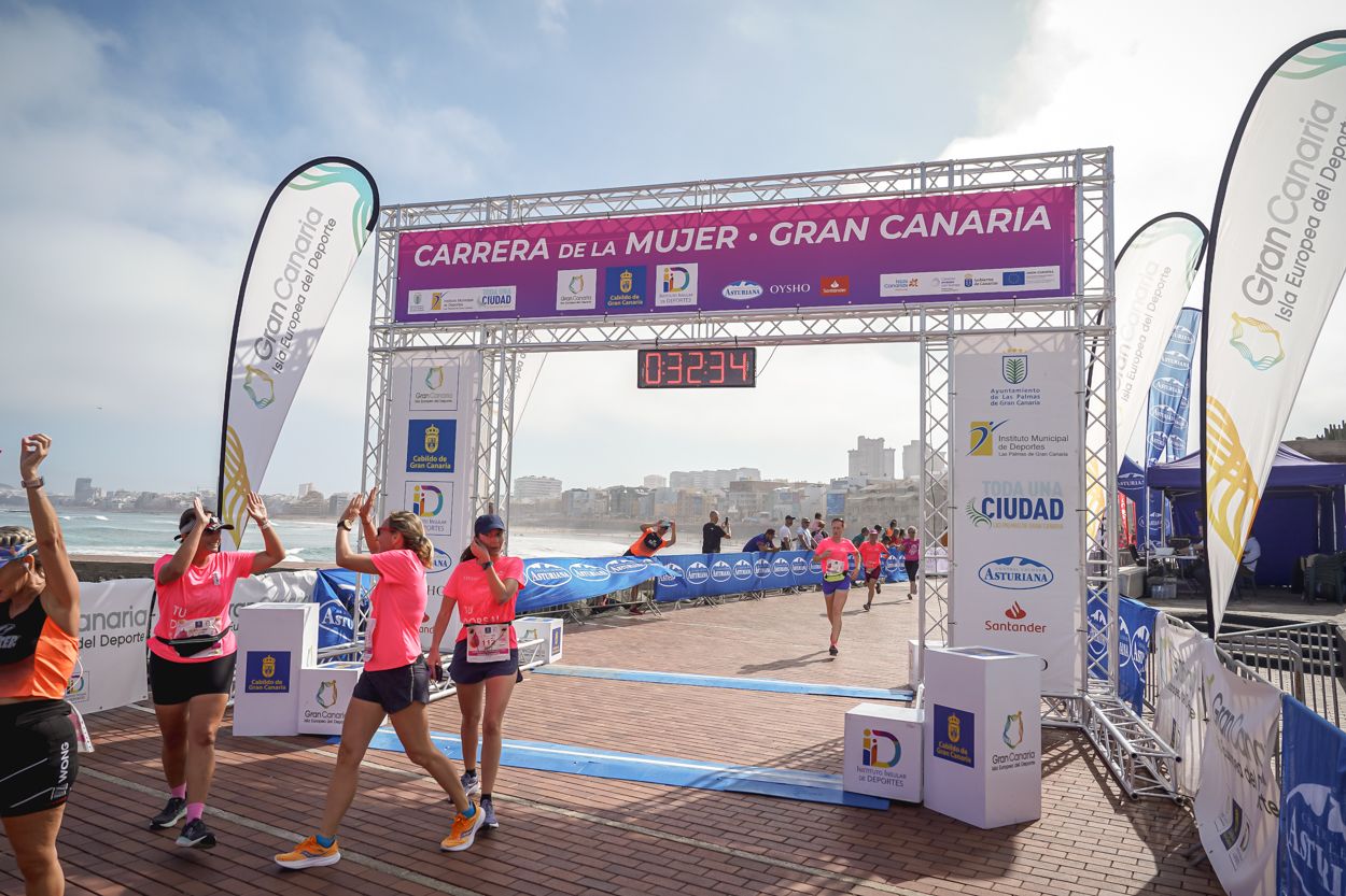 Las fotos de meta de la Carrera de la Mujer de Gran Canaria 11 31 45 15701 O