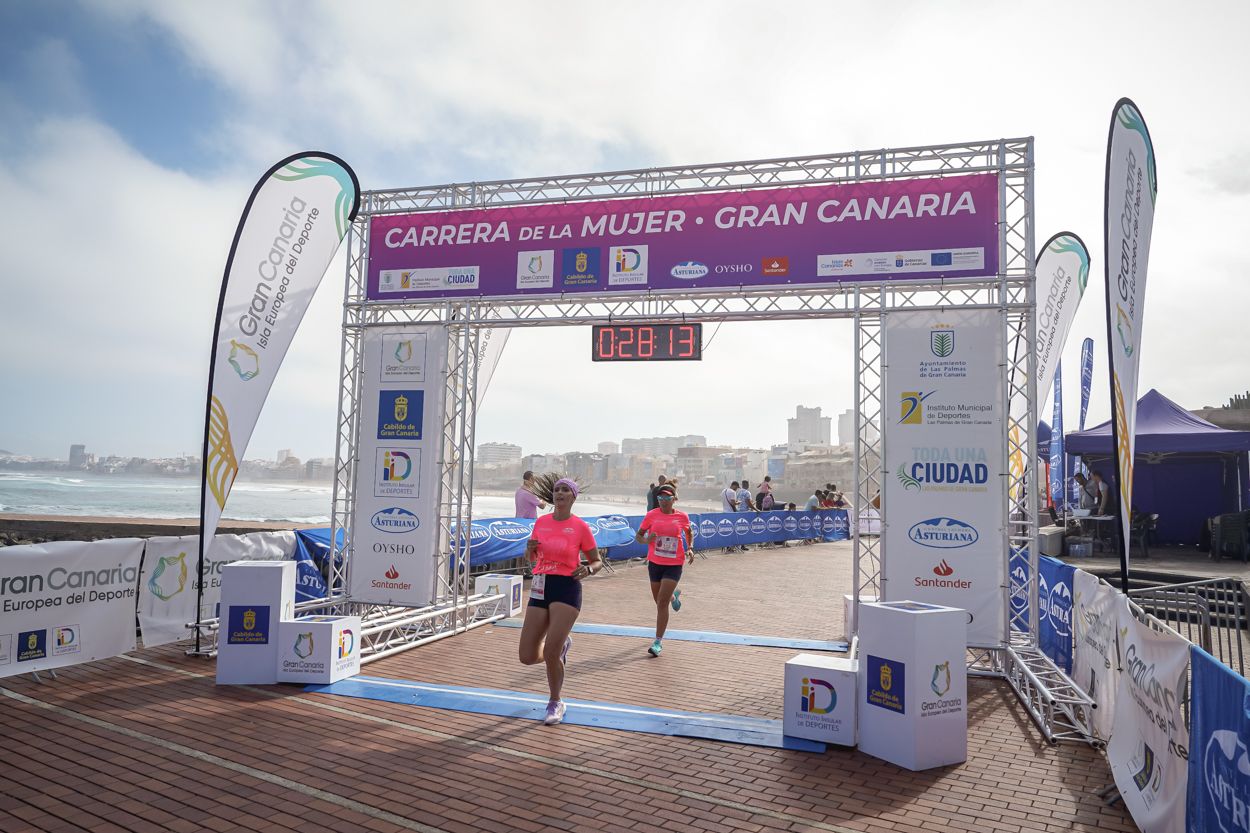 Las fotos de meta de la Carrera de la Mujer de Gran Canaria11 27 24 15701 O