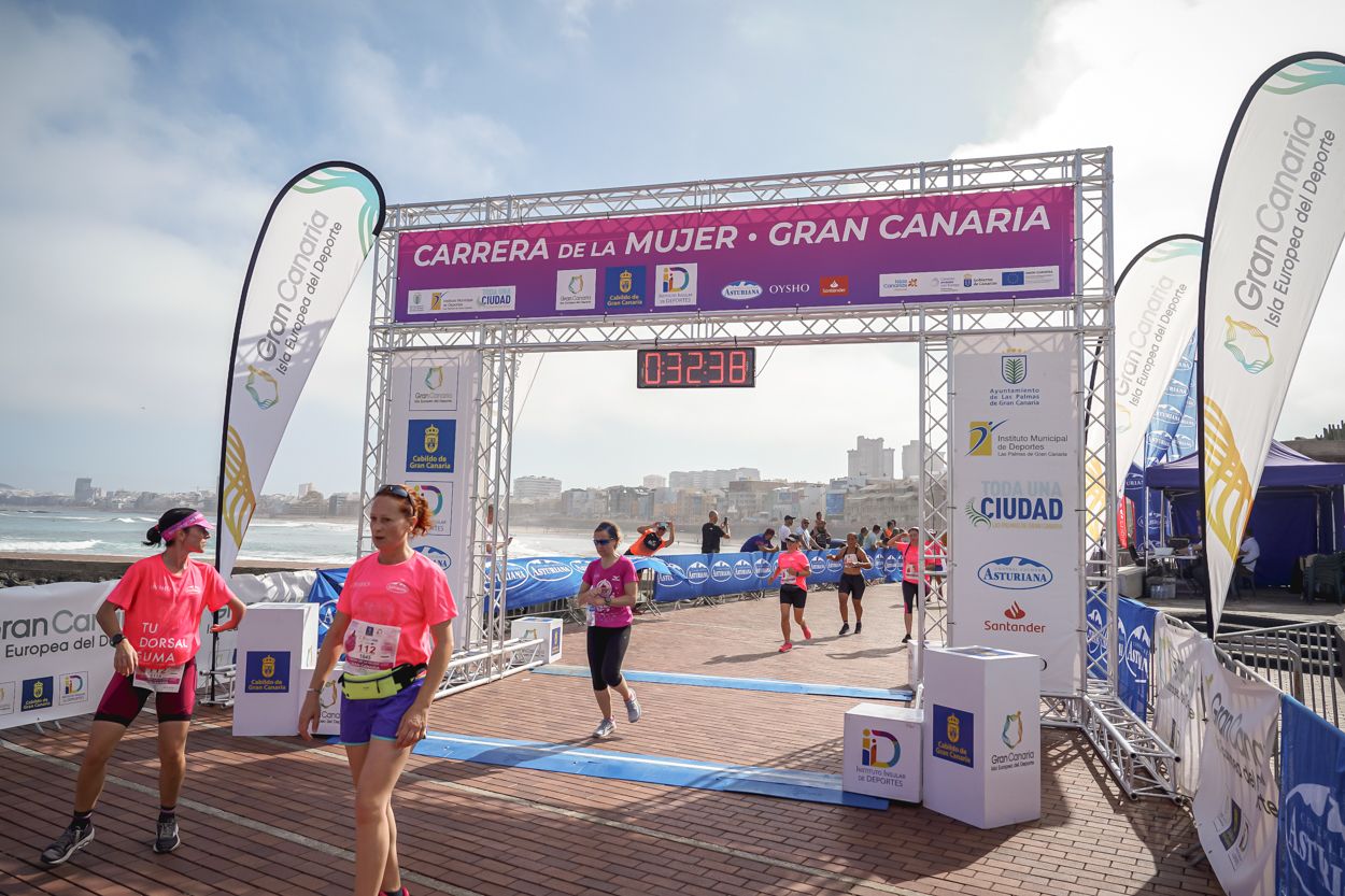 Las fotos de meta de la Carrera de la Mujer de Gran Canaria 11 31 49 15701 O