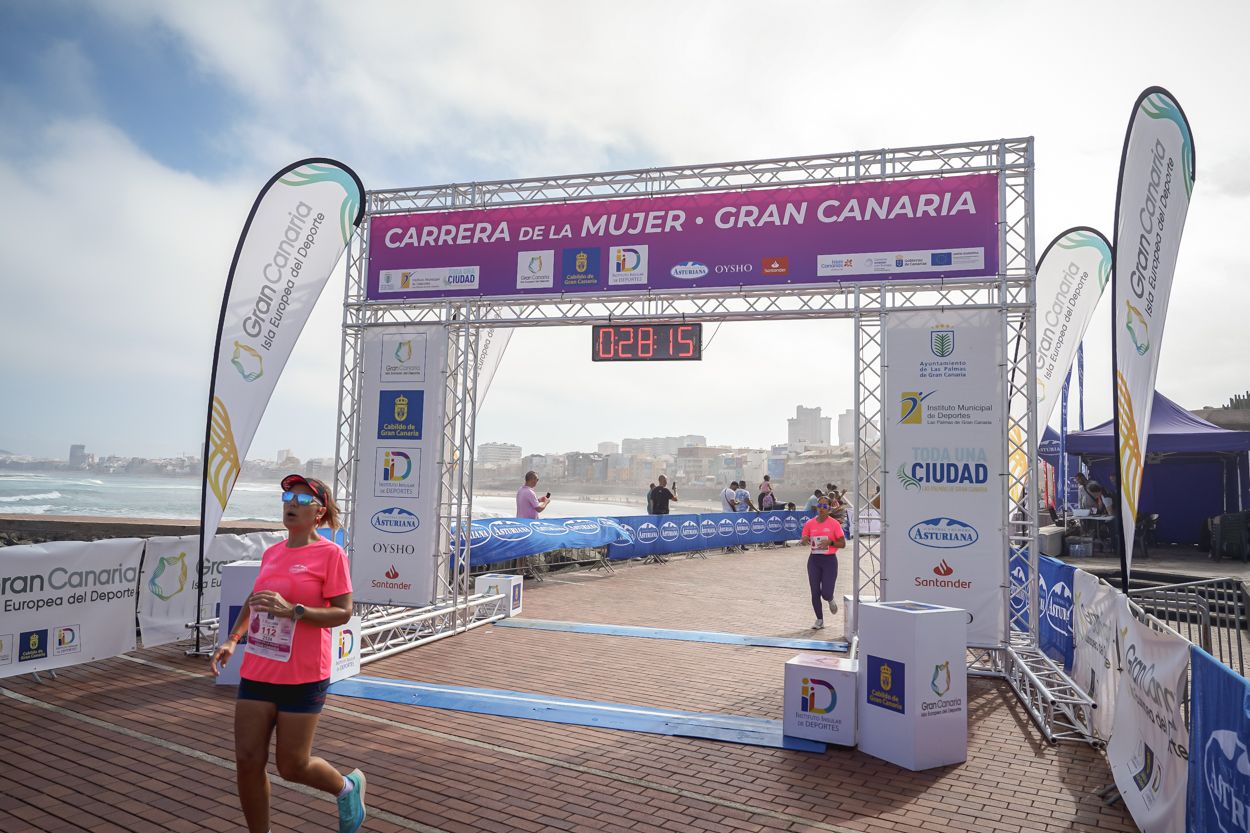 Las fotos de meta de la Carrera de la Mujer de Gran Canaria11 27 26 15701 O