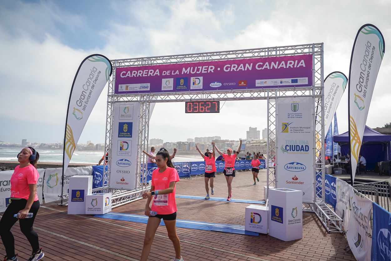 Las fotos de meta de la Carrera de la Mujer de Gran Canaria 11 35 38 15701 O