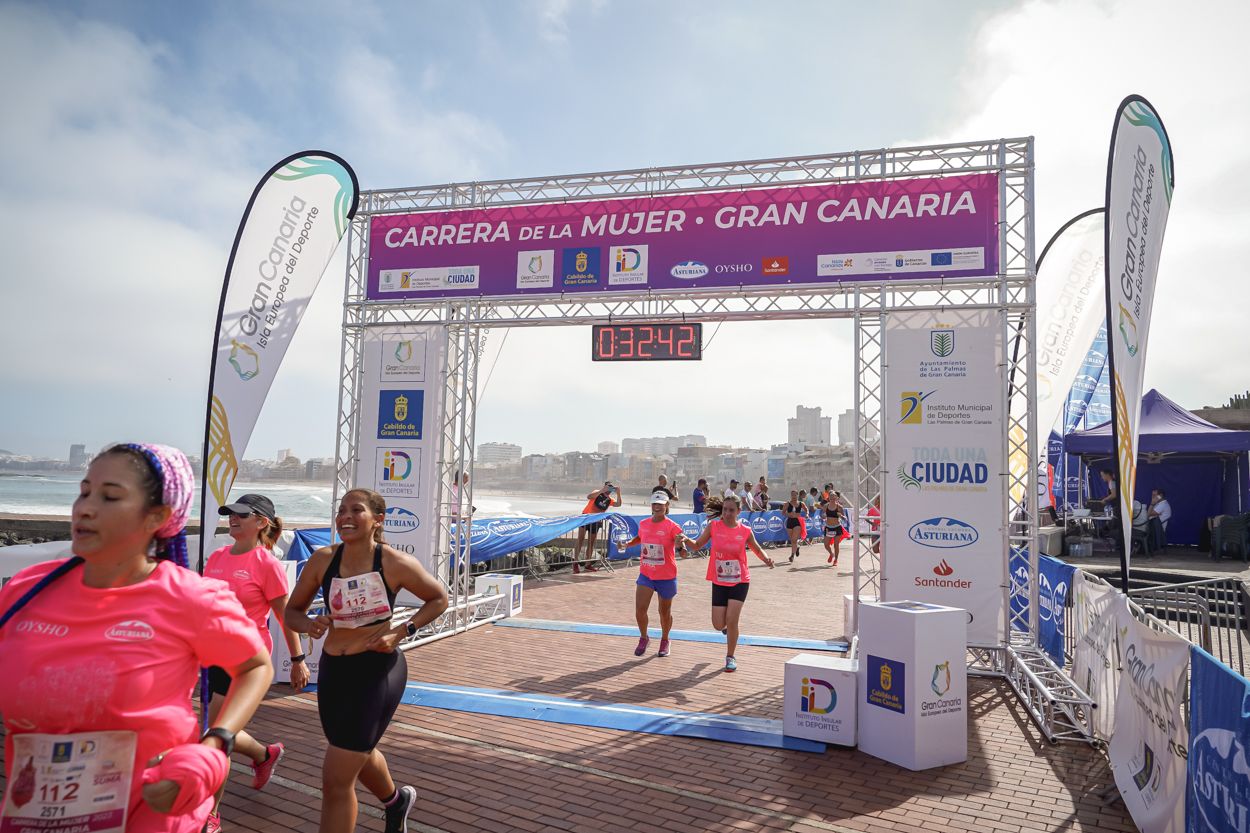 Las fotos de meta de la Carrera de la Mujer de Gran Canaria 11 31 53 15701 O