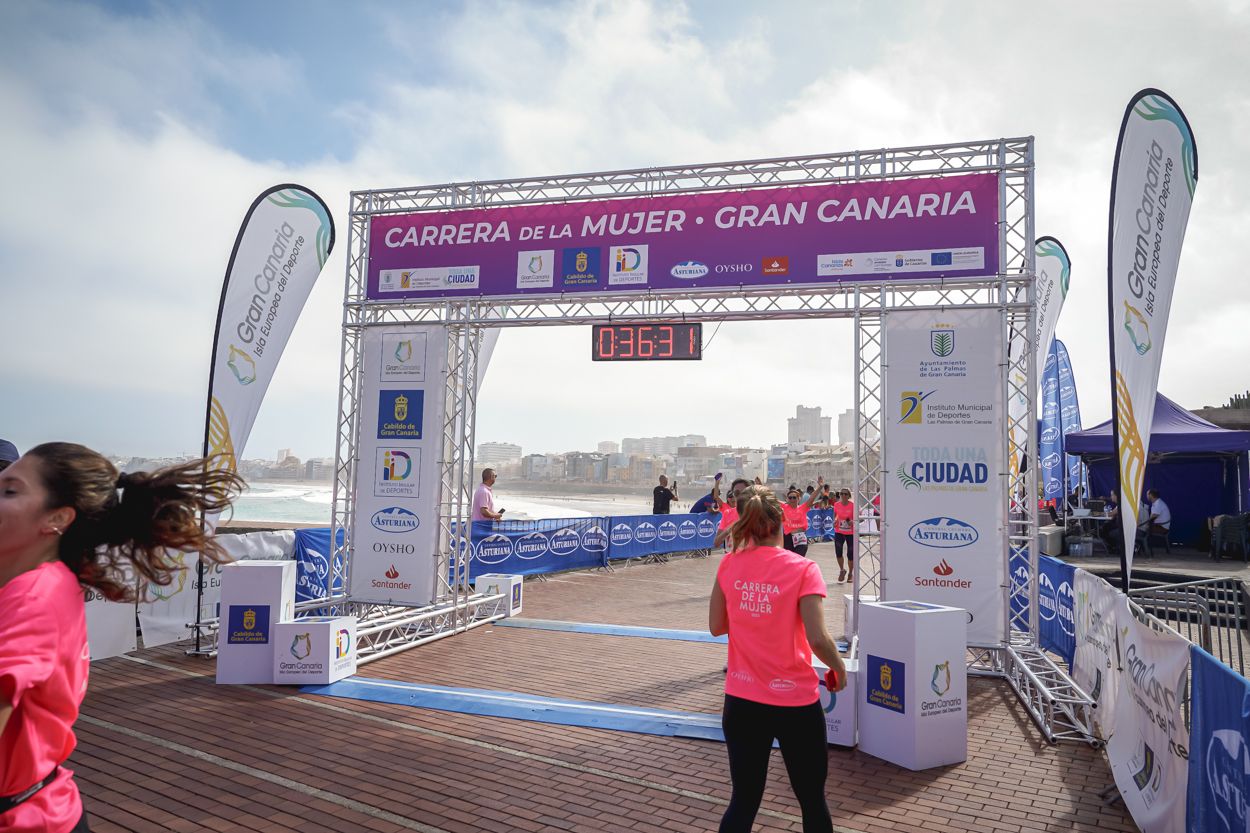 Las fotos de meta de la Carrera de la Mujer de Gran Canaria 11 35 42 15701 O