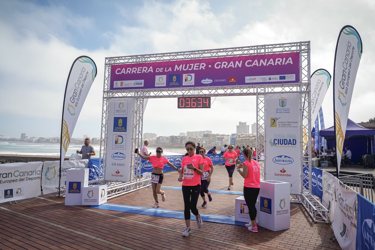 Las fotos de meta de la Carrera de la Mujer de Gran Canaria 11 35 44 15701 O