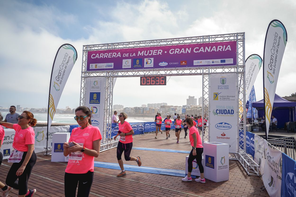 Las fotos de meta de la Carrera de la Mujer de Gran Canaria 11 35 46 15701 O