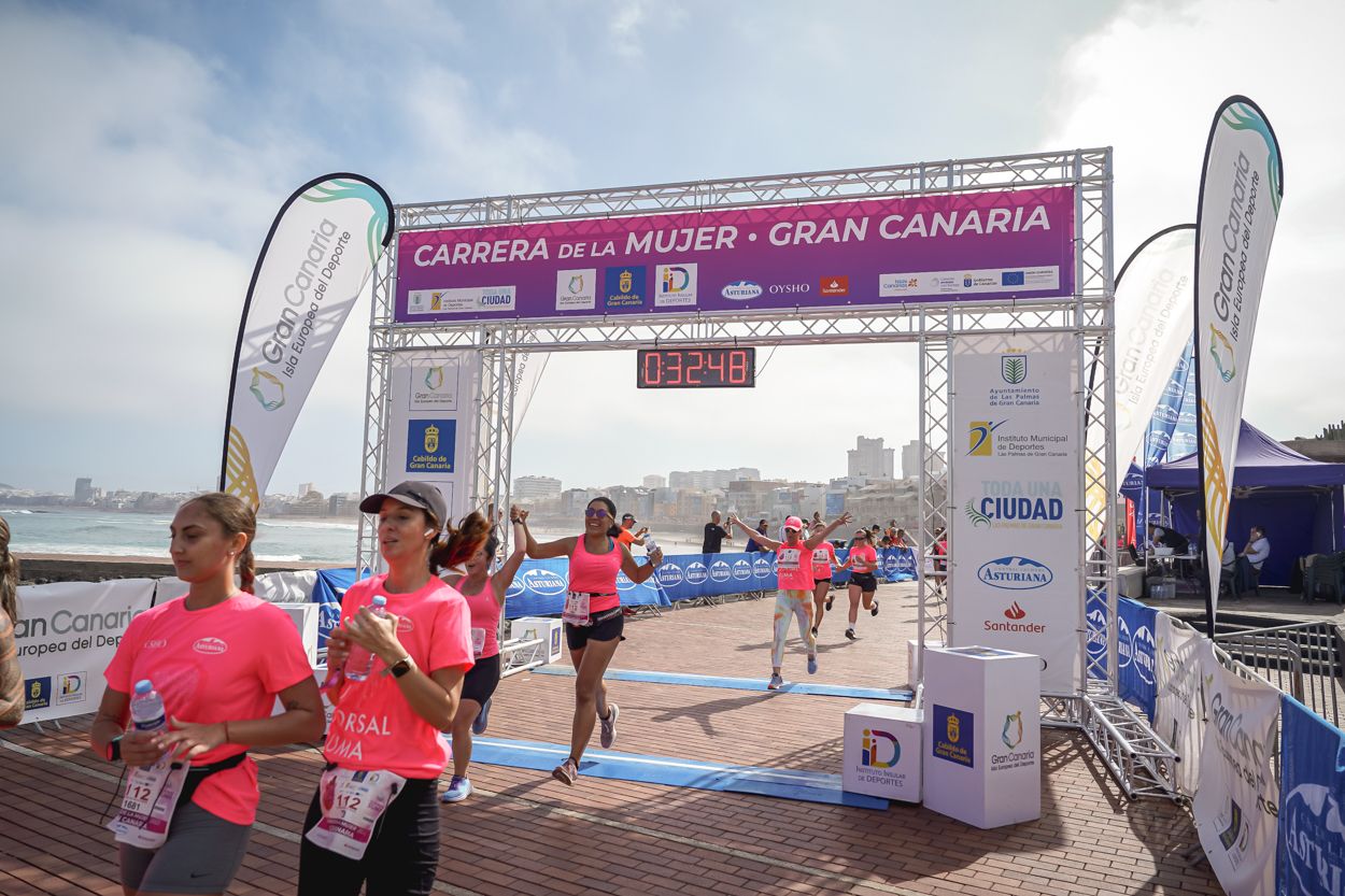 Las fotos de meta de la Carrera de la Mujer de Gran Canaria 11 31 59 15701 O