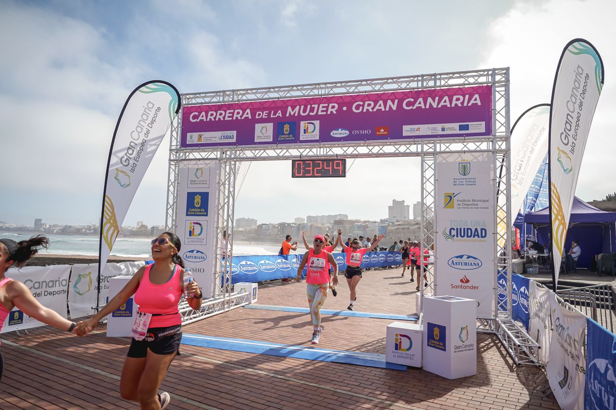 Las fotos de meta de la Carrera de la Mujer de Gran Canaria 11 32 00 15701 O