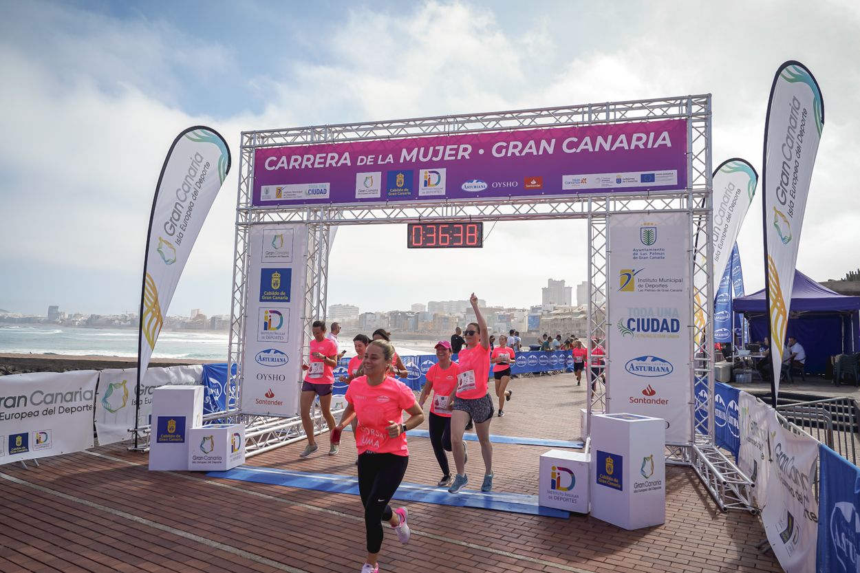 Las fotos de meta de la Carrera de la Mujer de Gran Canaria 11 35 48 15701 O