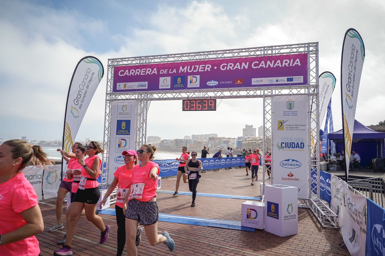 Las fotos de meta de la Carrera de la Mujer de Gran Canaria 11 35 49 15701 O