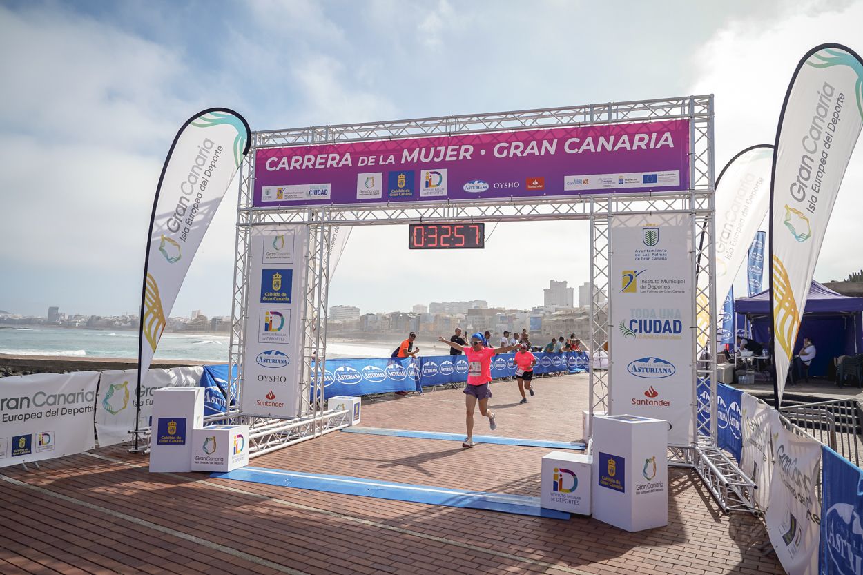 Las fotos de meta de la Carrera de la Mujer de Gran Canaria 11 32 08 15701 O