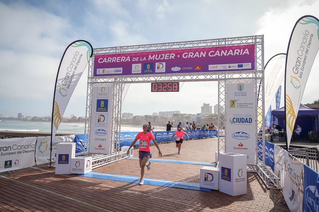 Las fotos de meta de la Carrera de la Mujer de Gran Canaria 11 32 09 15701 O