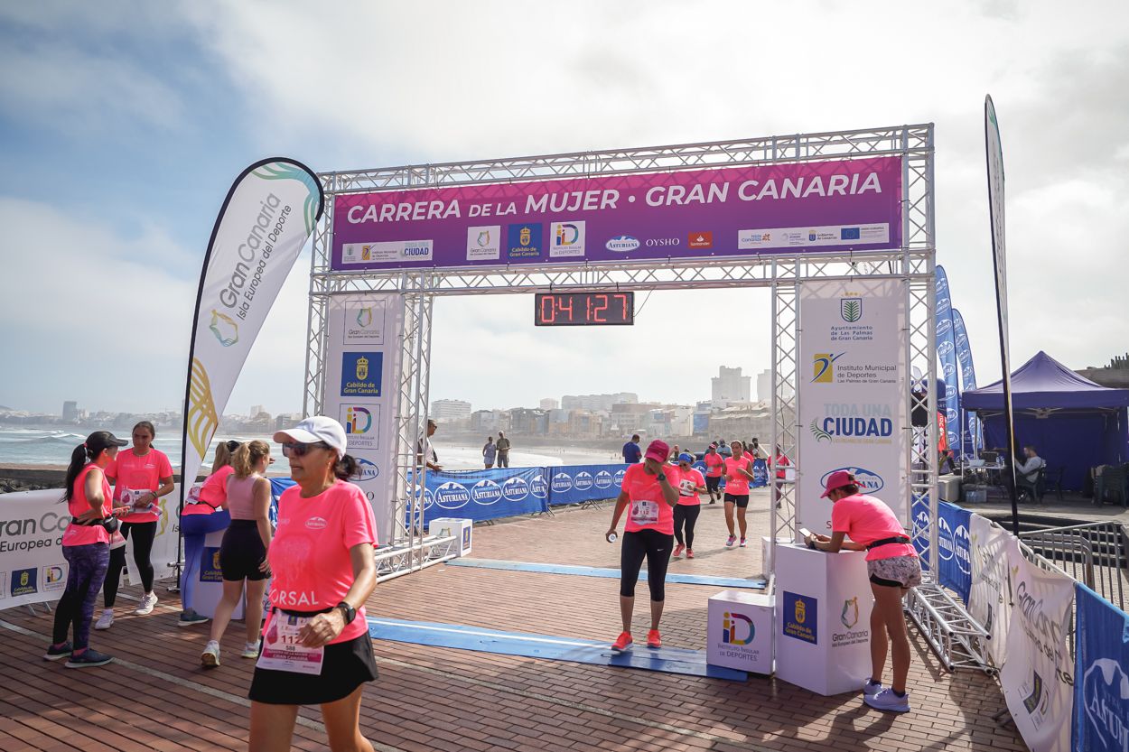 Las fotos de meta de la Carrera de la Mujer de Gran Canaria 11 40 38 15701 O