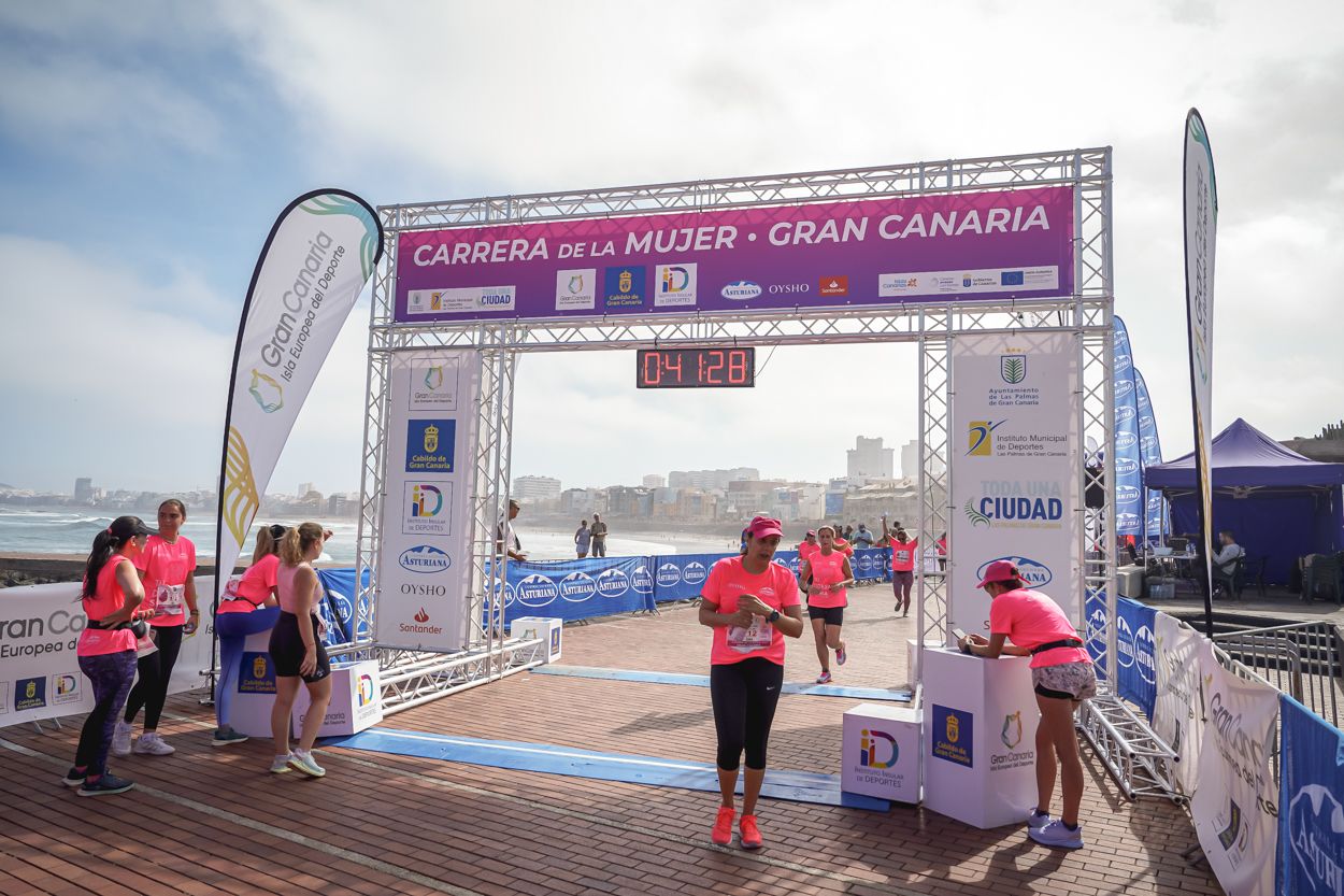 Las fotos de meta de la Carrera de la Mujer de Gran Canaria 11 40 39 15701 O