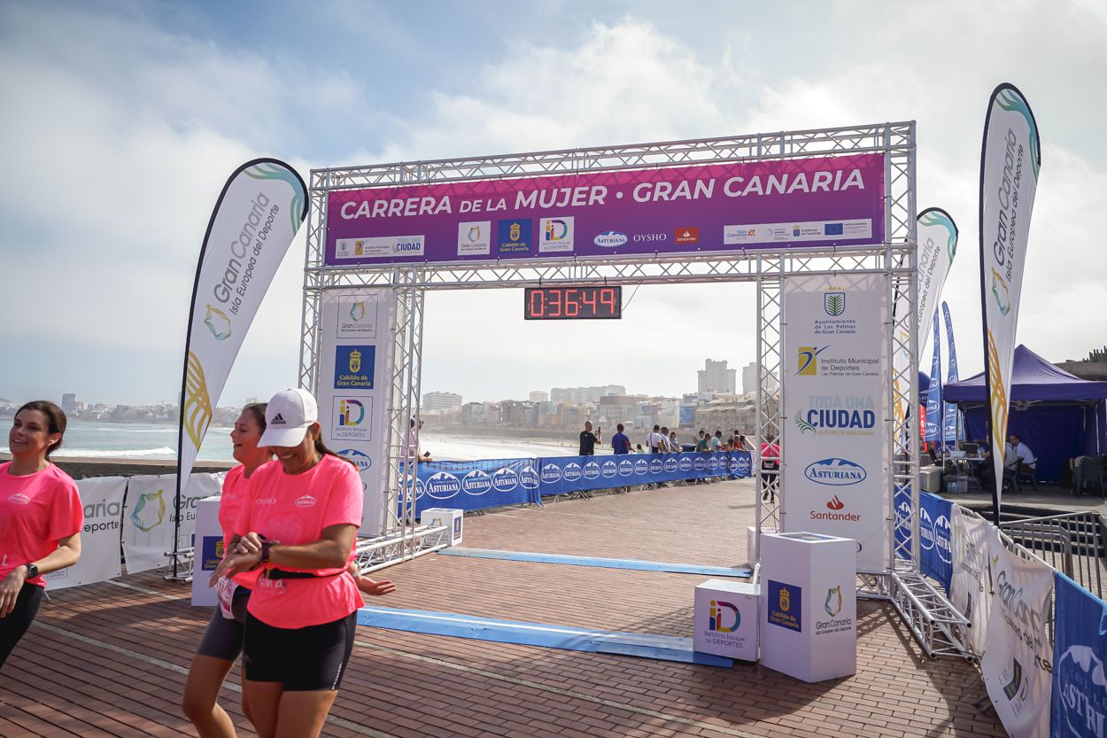 Las fotos de meta de la Carrera de la Mujer de Gran Canaria 11 36 00 15701 O