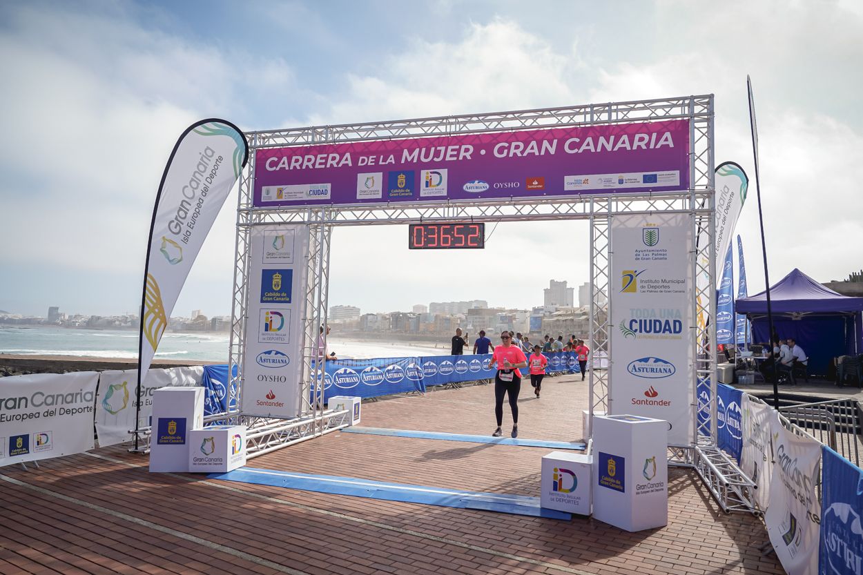 Las fotos de meta de la Carrera de la Mujer de Gran Canaria 11 36 03 15701 O
