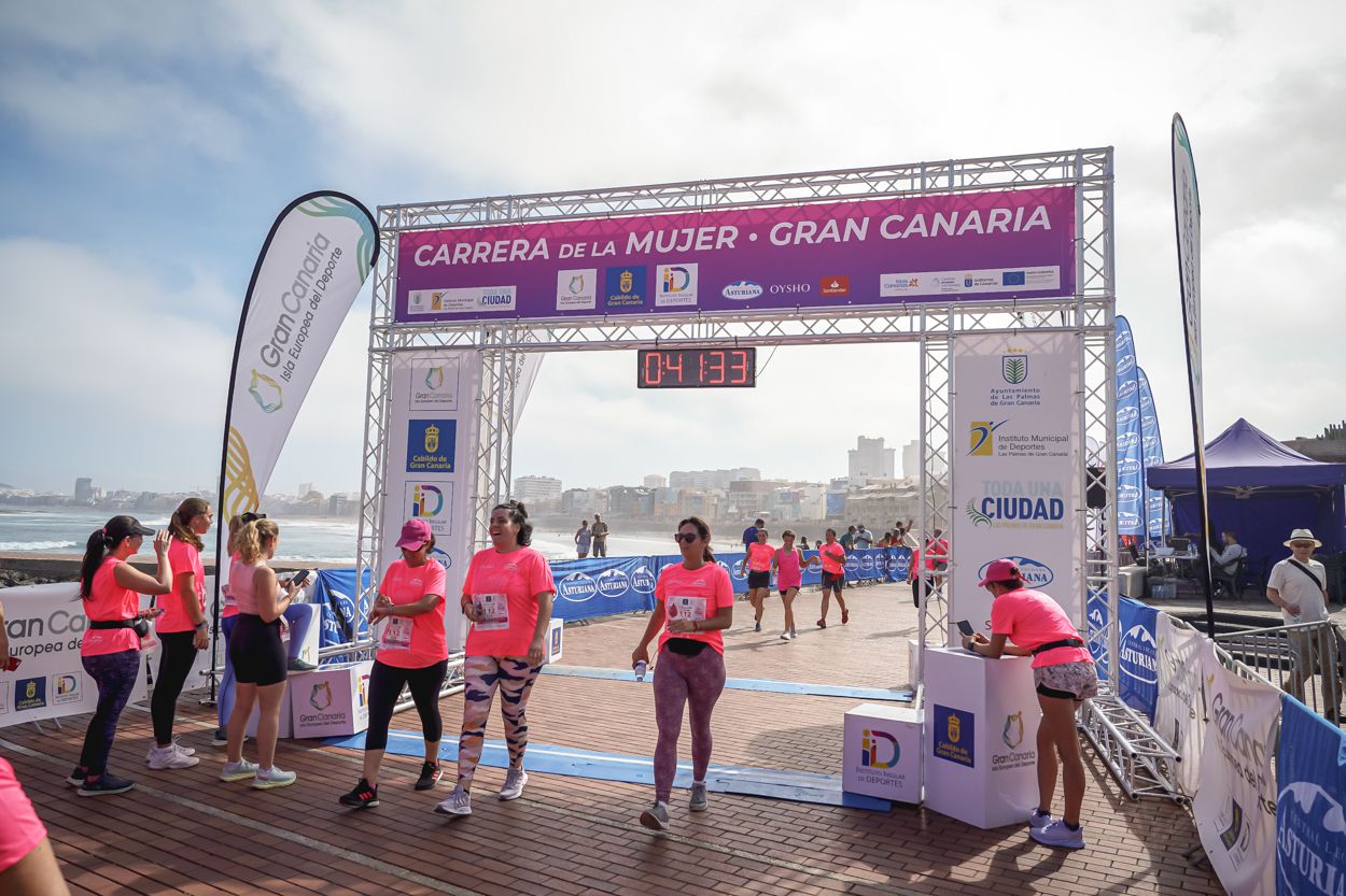 Las fotos de meta de la Carrera de la Mujer de Gran Canaria 11 40 44 15701 O