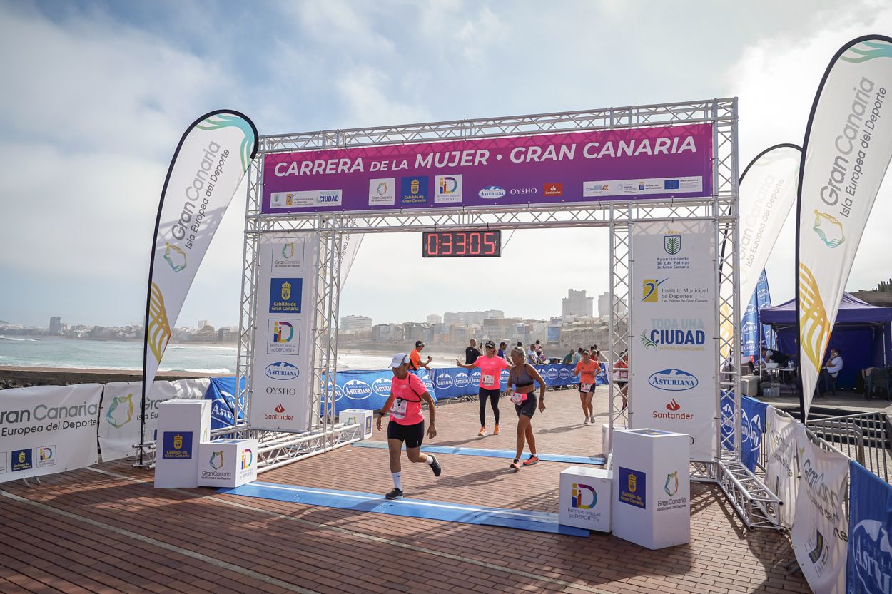 Las fotos de meta de la Carrera de la Mujer de Gran Canaria 11 32 16 15701 O