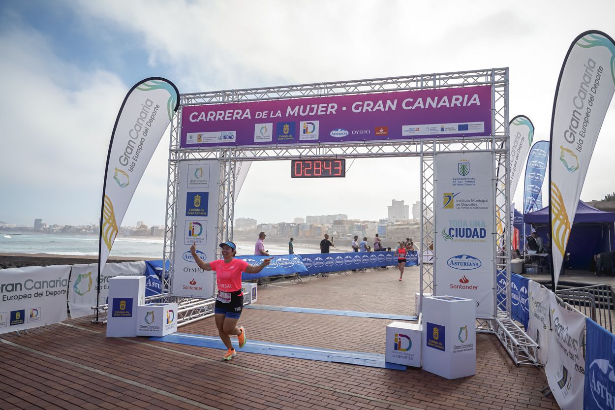 Las fotos de meta de la Carrera de la Mujer de Gran Canaria11 27 54 15701 O
