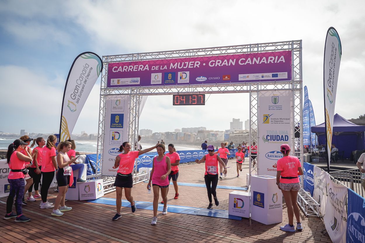 Las fotos de meta de la Carrera de la Mujer de Gran Canaria 11 40 48 15701 O