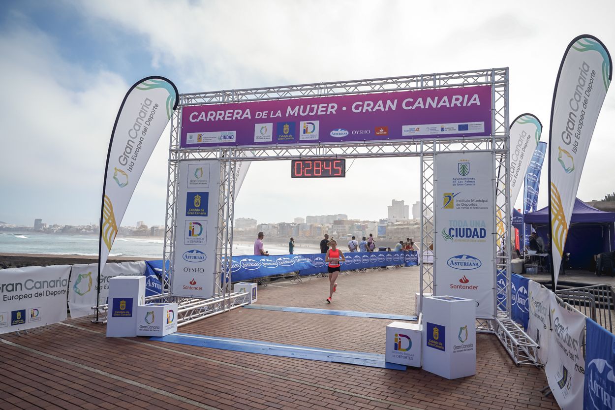 Las fotos de meta de la Carrera de la Mujer de Gran Canaria11 27 56 15701 O