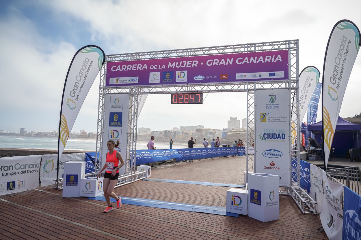 Las fotos de meta de la Carrera de la Mujer de Gran Canaria11 27 58 15701 O