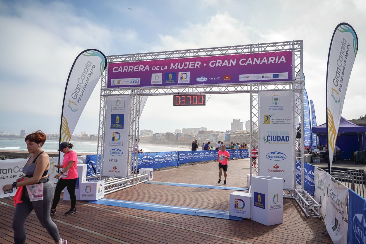 Las fotos de meta de la Carrera de la Mujer de Gran Canaria 11 36 11 15701 O