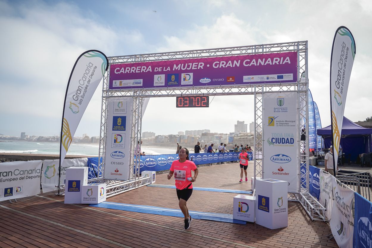 Las fotos de meta de la Carrera de la Mujer de Gran Canaria 11 36 13 15701 O