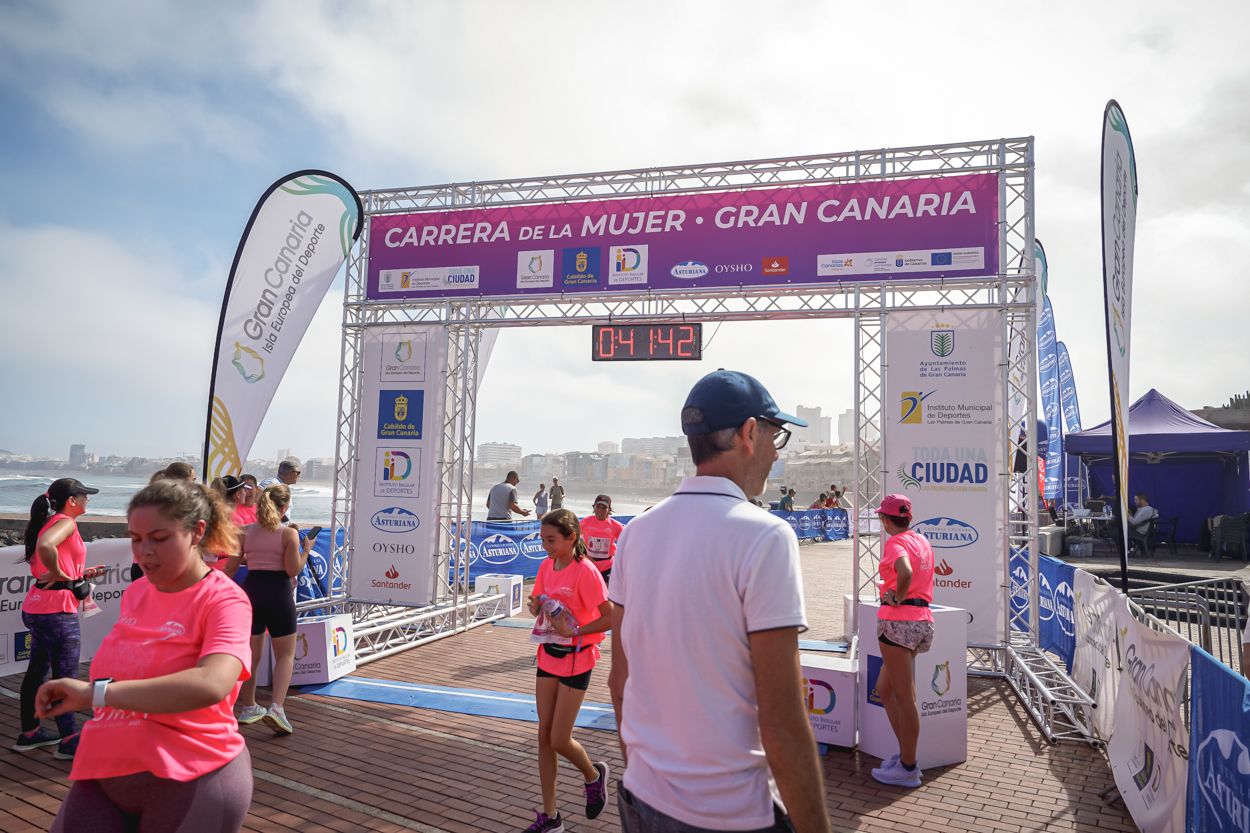 Las fotos de meta de la Carrera de la Mujer de Gran Canaria 11 40 53 15701 O