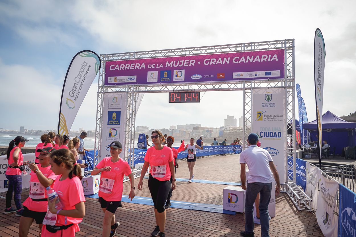 Las fotos de meta de la Carrera de la Mujer de Gran Canaria 11 40 55 15701 O