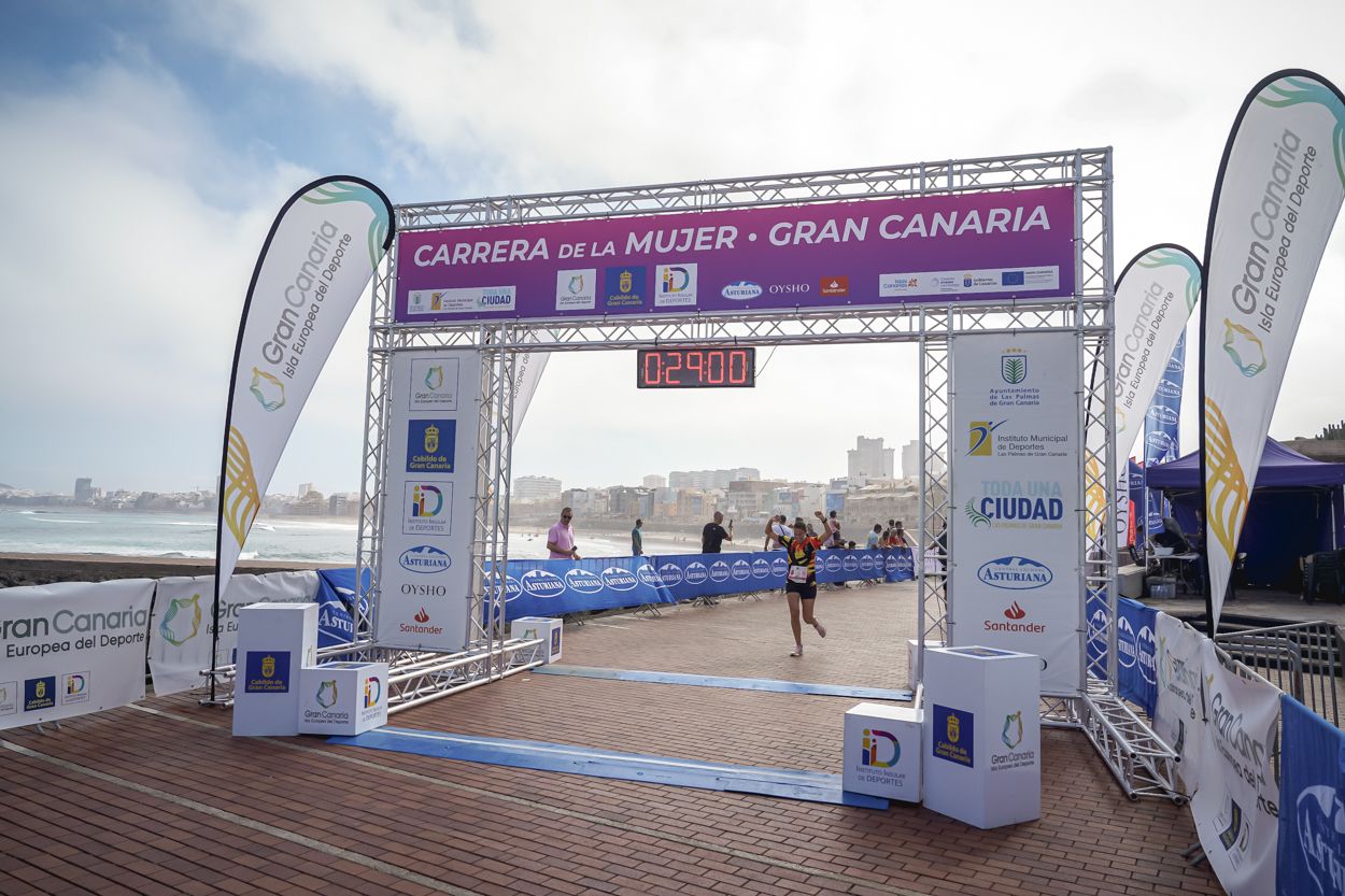 Las fotos de meta de la Carrera de la Mujer de Gran Canaria11 28 11 15701 O