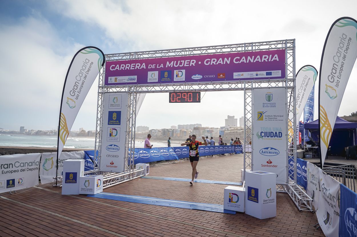 Las fotos de meta de la Carrera de la Mujer de Gran Canaria11 28 12 15701 O
