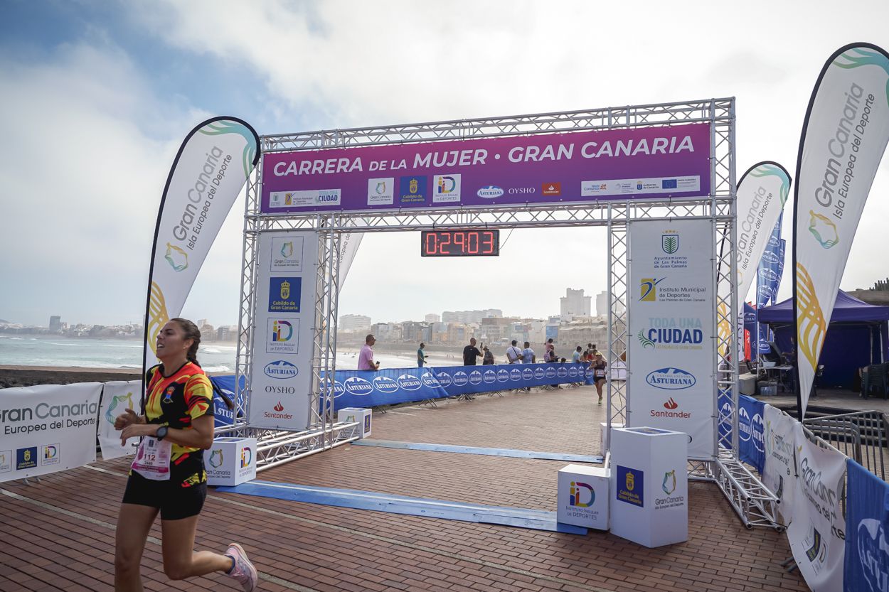 Las fotos de meta de la Carrera de la Mujer de Gran Canaria11 28 14 15701 O