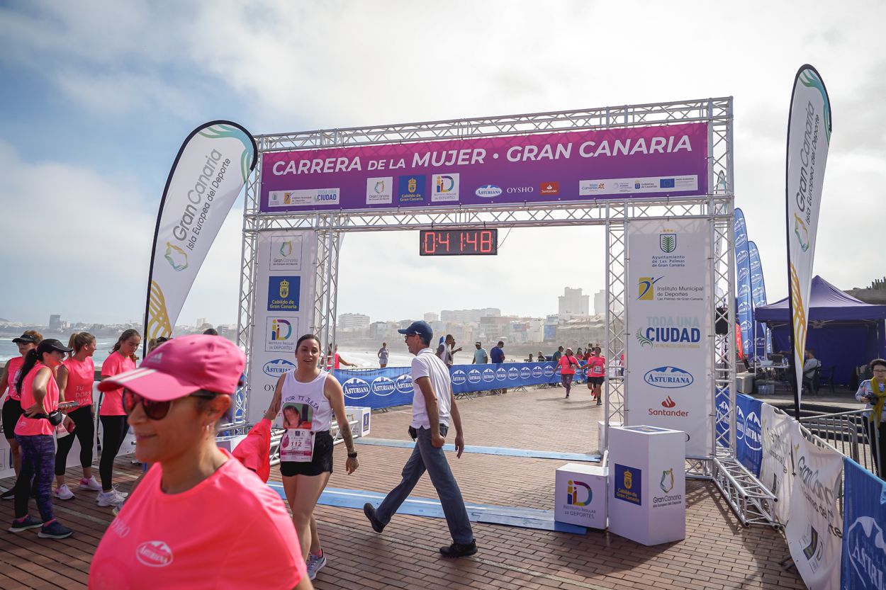 Las fotos de meta de la Carrera de la Mujer de Gran Canaria 11 40 59 15701 O