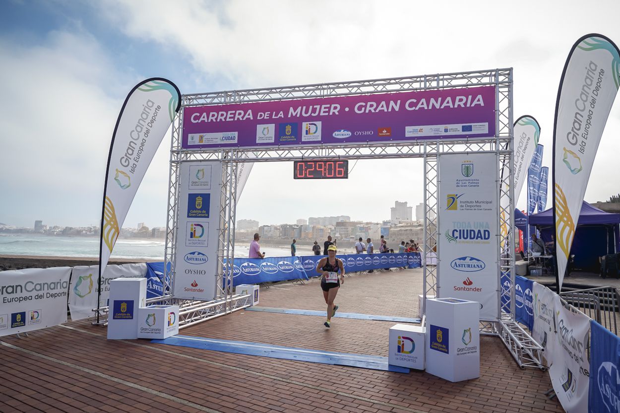 Las fotos de meta de la Carrera de la Mujer de Gran Canaria11 28 17 15701 O