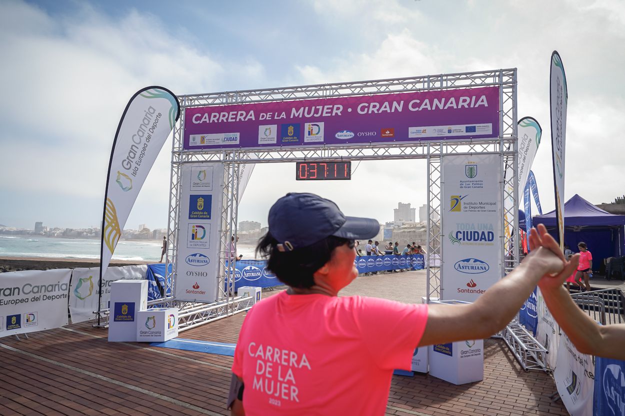 Las fotos de meta de la Carrera de la Mujer de Gran Canaria 11 36 22 15701 O