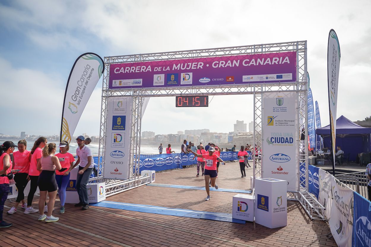 Las fotos de meta de la Carrera de la Mujer de Gran Canaria 11 41 02 15701 O